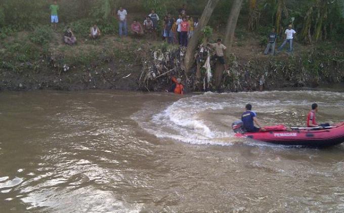 Bocah 9 Tahun Hilang Tenggelam di Kali Ciliwung