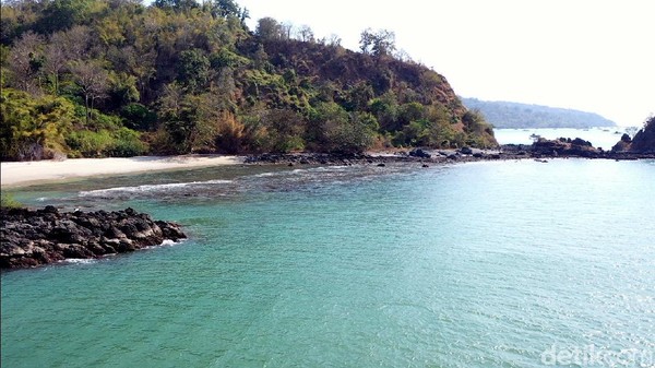 Wisata di Pulau Kunti di Geopark Ciletuh Sukabumi